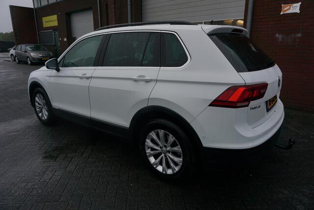 Volkswagen TIGUAN 1.4 TSI ACT DSG COMFORTLINE BUSINESS KEURIGE NETTE STAAT! AFN.TREKHAAK STOEL+STUURVERWARMING NAVI ANDROID/APPLECARPLAY ALCANTARA 17INCH PRIVACYGLAS ADAPTIEVE CRUISE ENZ...
