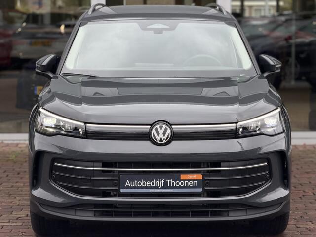 Volkswagen TIGUAN 1.5 eHybrid Life Edition | Verlicht logo | Trekhaak | keyless | 18" |