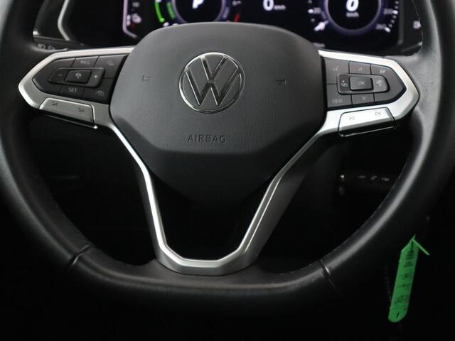 Volkswagen TIGUAN 1.4 TSI eHybrid Style | Stoelverwarming | Camera | Adaptive cruise | Carplay | Sfeerverlichting | Full LED | Navigatie | Park Assist | DAB | Stuurverwarming | PHEV | Plug In