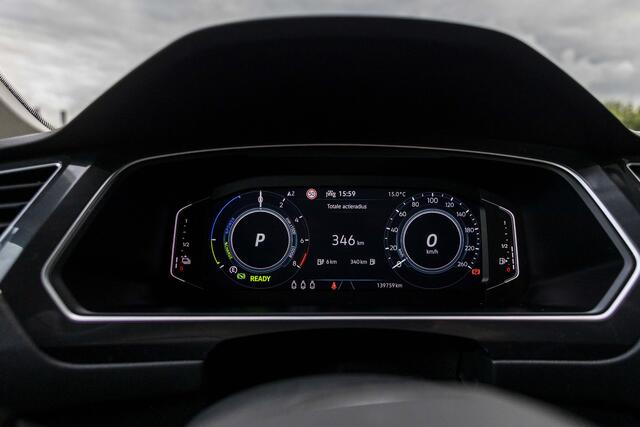 Volkswagen TIGUAN 1.4 TSI eHybrid R-Line Business+ | Pano | Camera | ACC