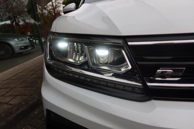 Volkswagen TIGUAN 1.5 TSI ACT Highline Business R-LINE I PANORAMA I TREKHAAK I NL-AUTO !