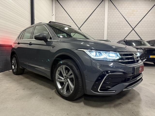 Volkswagen TIGUAN 1.4 TSI eHybrid R-Line DELFINGRAU/PANO/TREKHAAK/ACC/SFEER/IQ-LIGHT/CAMERA/19"/CARPLAY/STOEL+STUURVERWARMING/PRIVACY/VOLLEDIG VW DEALER HISTORIE
