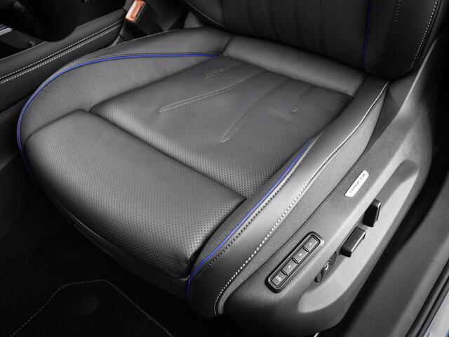 Volkswagen TIGUAN R-Line Edition 1.5 eHybrid 272 pk 6 versn. DSG · Assistance Pakket Plus · Black Style Pakket · Comfort Pakket Plus · Design Pakket · Interieur Style Pakket · Multimedia Pakket Plus · Trekhaak incl. aanhangermanoeuvreerhulp 'Trailer Assist · Prijs is inclu