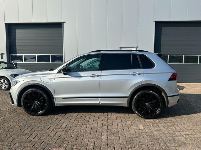 Volkswagen TIGUAN 1.4 TSI eHybrid 245pk R-Line | Pano | Leder | Head Up | VOL!