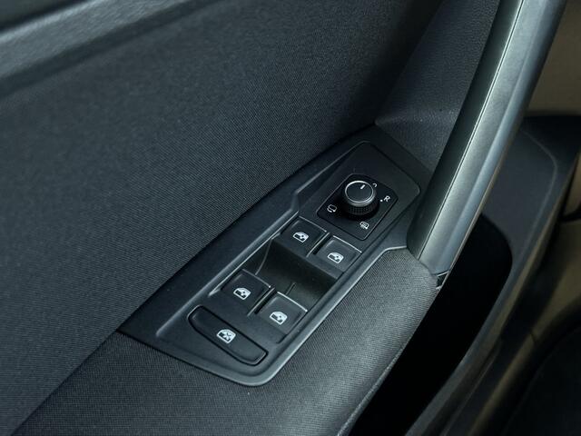 Volkswagen TIGUAN Volkswagen Tiguan 2.0 TSI 4Motion Highline | Trekgew. 2500 KG | Trekhaak | ACC | Head up | Camera