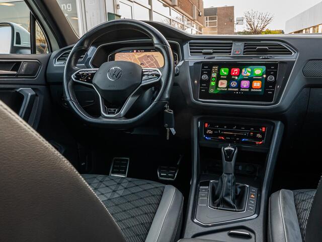 Volkswagen TIGUAN 1.4 TSI eHybrid R-Line Business+ BLACK OPTIC IQ LIGHT CAMERA TREKHAAK 19 INCH APPLE CARPLAY DODEHOEK