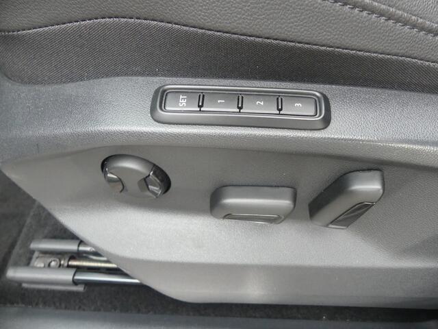 Volkswagen TIGUAN 2.0 TSI 4Motion R-Line / Panodak / Trekhaak