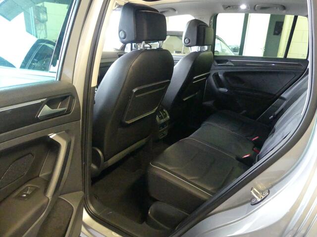 Volkswagen TIGUAN 2.0 TSI 4Motion R-Line / Panodak / Trekhaak