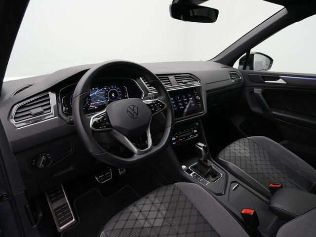 Volkswagen TIGUAN 1.4 TSI 245 pk DSG eHybrid R-Line Business+ | Panoramadak | Trekhaak | Rondomzicht camera | Stuur-/stoelverwarming | Navigatie