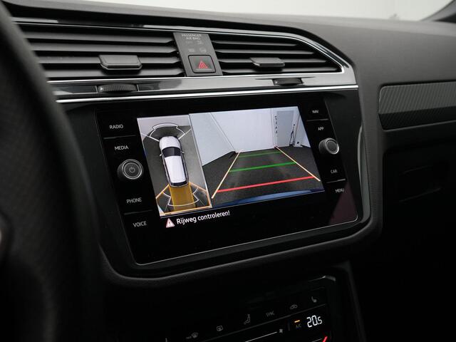Volkswagen TIGUAN 1.4 TSI eHybrid 245 pk DSG R-Line Business+ | Panoramadak | Leder | Geheugenstoelen | Adaptief onderstel | IQ Light | Rondomzicht camera
