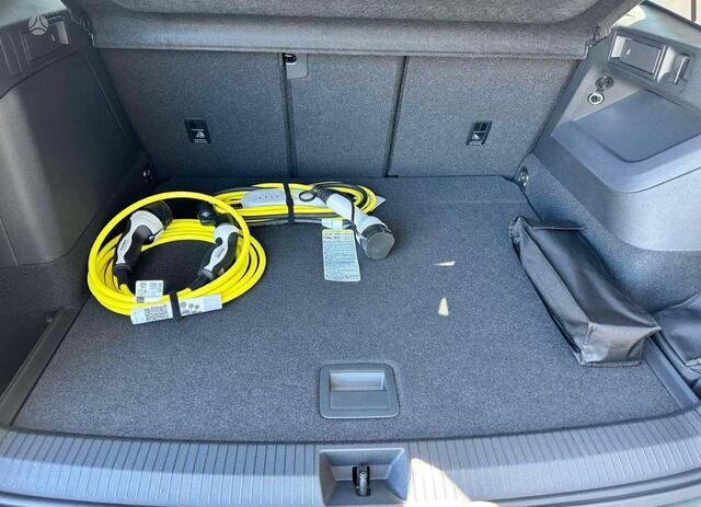 Volkswagen TIGUAN 1.5 eHybrid Life Edition *t/m 10 de bouwjaar garantie!