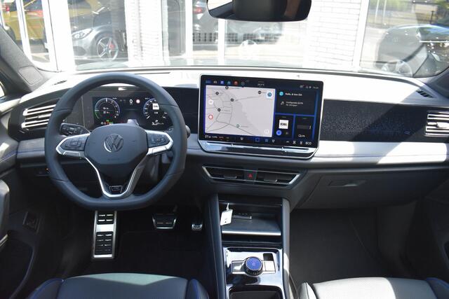 Volkswagen TIGUAN 1.5 eTSI R-Line Edition Pano Trekhaak IQ Ergostoel