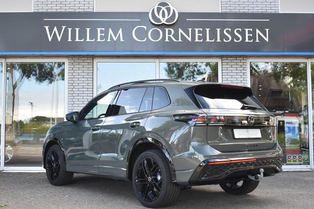 Volkswagen TIGUAN 1.5 eTSI R-Line Edition Pano Trekhaak IQ Ergostoel