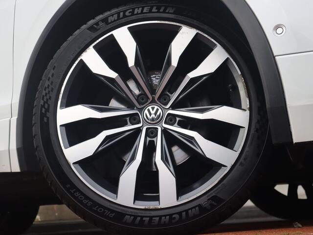 Volkswagen TIGUAN 1.4 TSI ACT Highline R-line| Adapt. Cruise | Clima | Multimedia/Navi | Schuifkantel | PDC + Camera |