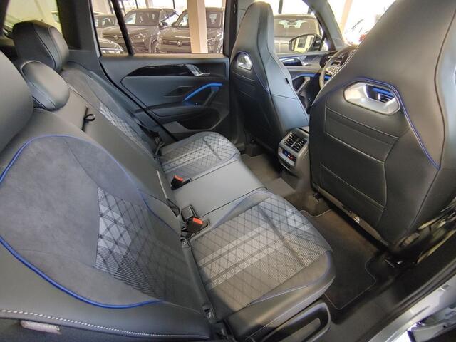 Volkswagen TIGUAN 1.5 TSI E-HYBRID R-LINE PANO-DAK/TREKHAAK/CAMERA/HUD/ACC/STOELVERW