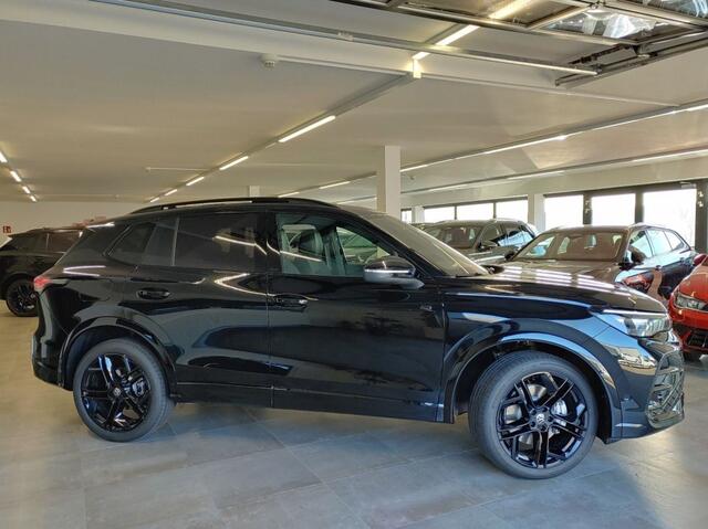 Volkswagen TIGUAN 1.5 TSI E-HYBRID R-LINE PANO-DAK/TREKHAAK/CAMERA/LEDER/MEMORY/HUD