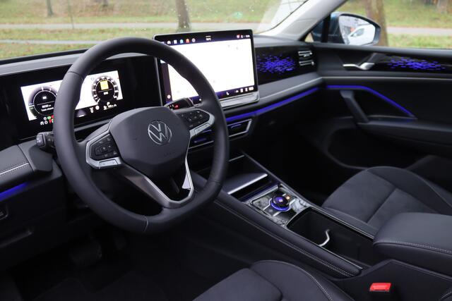 Volkswagen TIGUAN 1.5 eHybrid 204pk Elegance Pano/IQ.Light HD/360/Head-up/Keyless/ACC/DCC/ErgoActive/Dodehoek/20"/Trekhaak wegkl.