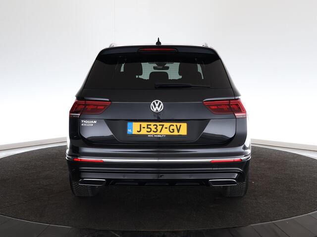 Volkswagen TIGUAN Allspace 1.5 TSI Highline Business R 7p. | Trekhaak | Panoramadak | Camera |