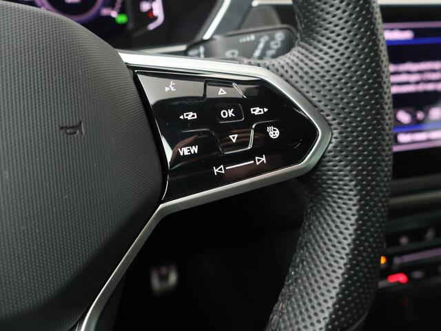 Volkswagen TIGUAN 1.4 TSI eHybrid R-Line Business | 245 PK | SoH 100% | Automaat | Multifunctioneel stuurwiel | Panoramadak | Trekhaak |