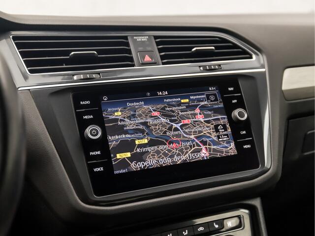 Volkswagen TIGUAN Allspace 1.5 TSI Comfortline 7 Persoons 150Pk Automaat (GROOT NAVI, CLIMATE, STUUR/STOELVERWARMING, KEYLESS, SPORTSTOELEN, CAMERA, ADAPTIVE CRUISE, MASSAGE, GETINT GLAS, NIEUWSTAAT)