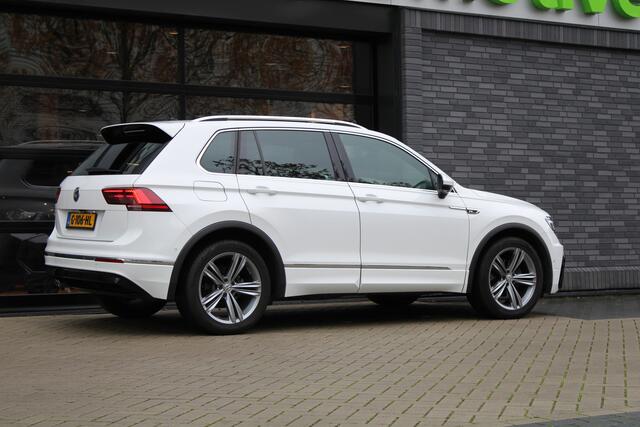Volkswagen TIGUAN 1.5 TSI ACT Highline Business R | NAP! | PANO | 360 | ACC | KEYLESS | ELEK.TREKHAAK |