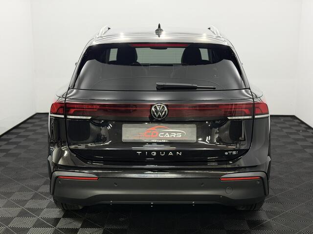 Volkswagen TIGUAN 1.5 eTSI Life Edition Half leder, Camera, Navi, Winterpakket, Keyless start, Cruise control adaptief, Sfeerverlichting, 2 jaar