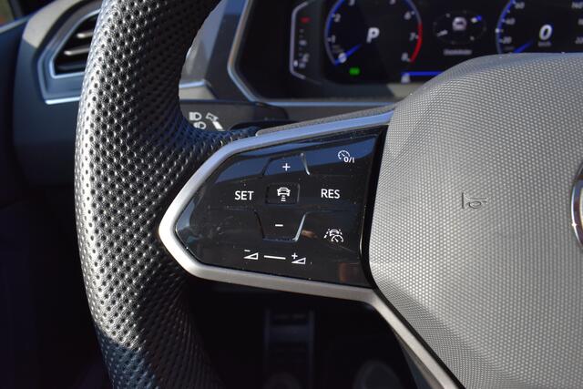 Volkswagen TIGUAN 1.5 TSI R-Line '22 PANO, LEER, TREKH, 71DM! NIEUWSTAAT!