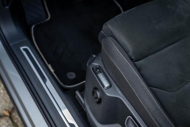 Volkswagen TIGUAN 2.0 TSI 4Motion Highline 360c Trekhaak LED Massage