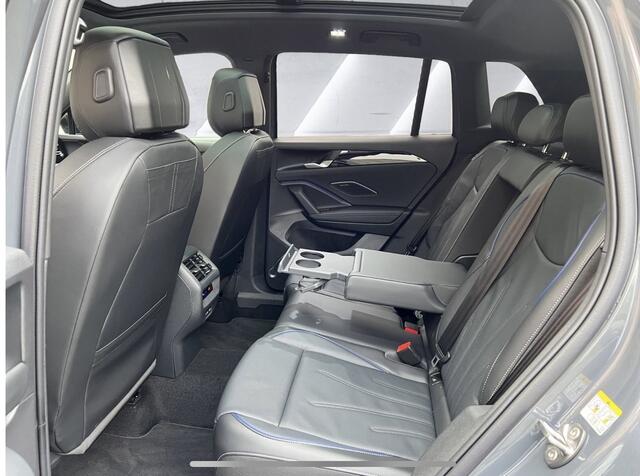 Volkswagen TIGUAN eHybrid R-Line Edition ** Panodak ** Trekhaak ** Leder ** Memory Harman/Kardon ** Massage ** 20inch