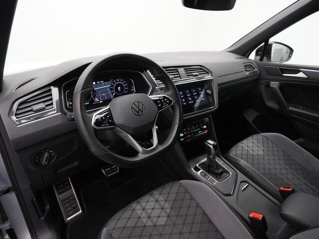Volkswagen TIGUAN 1.4 TSI eHybrid 245 pk DSG R-Line Business | Trekhaak | IQ Light | Stuur-/stoelverwarming | Achteruitrijcamera