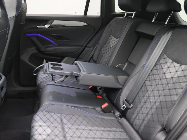 Volkswagen TIGUAN 1.5 eHybrid R-Line Edition 272PK DSG Pano-Schuifdak, Black Style, Achteruitrijcamera, Trekhaak, 20" LM Velgen, Keyless, Side Assist, Navi via Apple Carplay/Android Auto, Stoel-Stuurverwarming