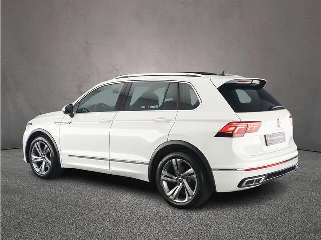 Volkswagen TIGUAN R-Line Business 1.5 TSI 150pk DSG Automaat Trekhaak, LED matrix koplampen, Panoramadak, Elektrische achterklep, Navigatie, Adaptive cruise control