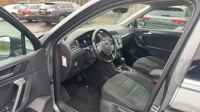 Volkswagen TIGUAN 1.4 TSI 150pk ACT Comfortline Business R-Line DSG / Navigatie / Panoramadak / LED / Trekhaak