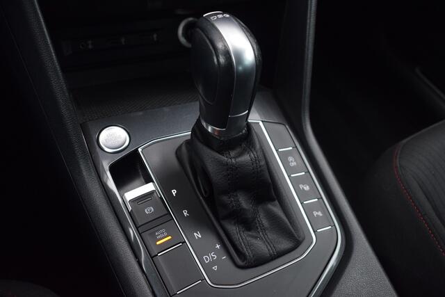 Volkswagen TIGUAN 1.4 TSI 150pk DSG R-line | Camera | Trekhaak