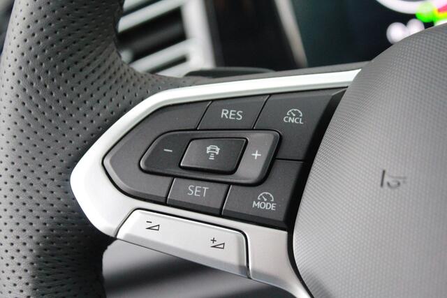 Volkswagen TIGUAN 1.5 eHybrid R-Line Edition | Pano | Trekhaak | ACC |