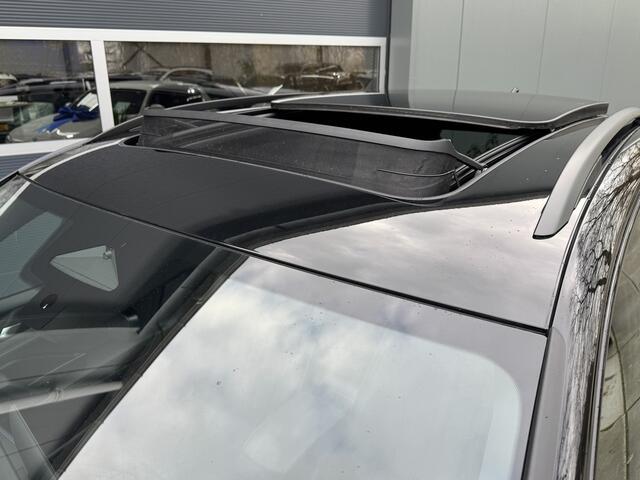 Volkswagen TIGUAN 1.5 272pk eHybrid R-Line Edition Black Black Style Trekhaak 360Camera Head-Up Navigatie Massage Stoelverwarming Panoramadak