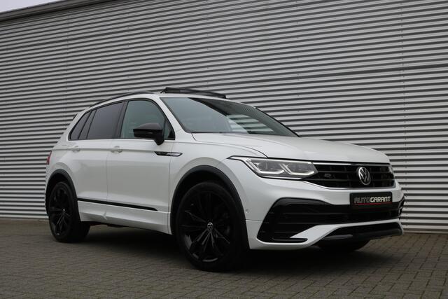 Volkswagen TIGUAN 1.5 TSI R-Line Black Style (36.826Km! Panodak Carplay ACC HeadUp Standkachel IQ.Light Camera Trekhaak 20Inch PrivacyGlass)