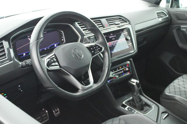 Volkswagen TIGUAN 1.5 TSI 150pk DSG R-Line Trekhaak Head-Up Stoelverwarming Virtual Cockpit Navigatie