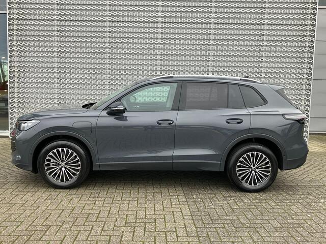 Volkswagen TIGUAN Life Edition 1.5 eHybrid 150 kW / 204 pk DSG | Trekhaak wegklapbare kogel | Comfort pakket met stuur- & stoelverwarming |