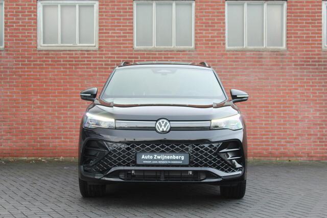 Volkswagen TIGUAN 1.5 eHybrid R-Line Edition | Pano | Trekhaak | ACC |