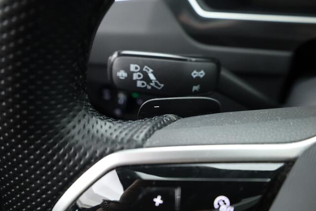 Volkswagen TIGUAN 1.4 TSI eHybrid R-Line DSG | Pano | IQ. Light | HUD | Adapt. Cruise | Stoel- Stuurverw. | CarPlay