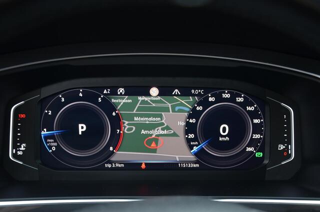 Volkswagen TIGUAN Allspace 1.5 TSI Highline Business R Line 7 Persoons. Automaat/Navi/Pdc/Ecc/Achteruitrijcamera/Panoramadak/Stoel&Stuur verwarming/trekhaak elektrisch uitklapbaar/Virtueel dashboard/Privacy-Glass/Cr-Controle/20-Inc Lmv/Dynaudio