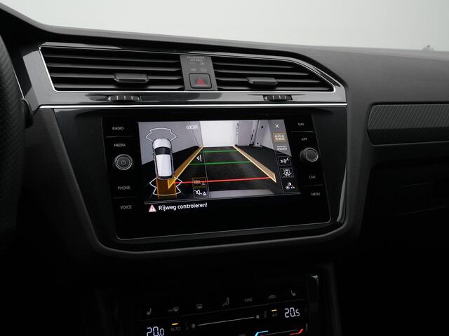 Volkswagen TIGUAN 1.4 TSI eHybrid 245PK DSG R-Line Business Black Style | Panoramadak | Trekhaak | Stuur-/stoelverwarming | Achteruitrijcamera