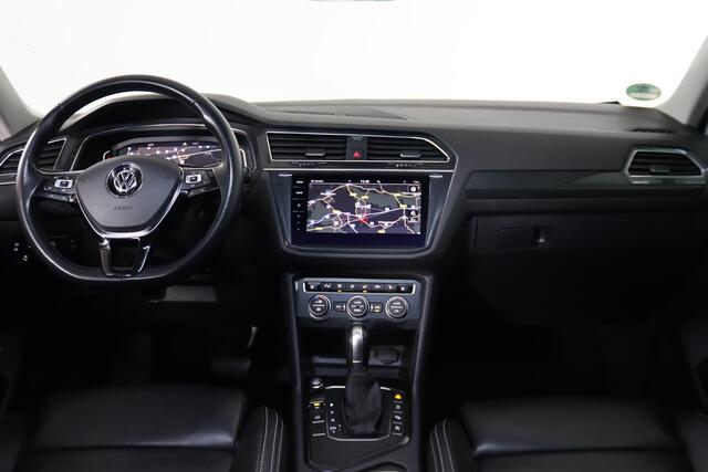 Volkswagen TIGUAN Allspace 1.5 TSI Highline R-line 7-Persoons , Trekhaak, Panoramadak, Lederen bekleding, Virtual Cockpit,