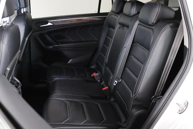 Volkswagen TIGUAN Allspace 1.5 TSI Highline R-line 7-Persoons , Trekhaak, Panoramadak, Lederen bekleding, Virtual Cockpit,
