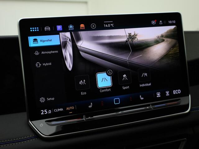 Volkswagen TIGUAN 1.5eHybrid 200kW/272PK R-Line DSG · Panoramadak · Trekhaak · Massagefunctie · Garantie t/m 19-02-2030 of 100000km.