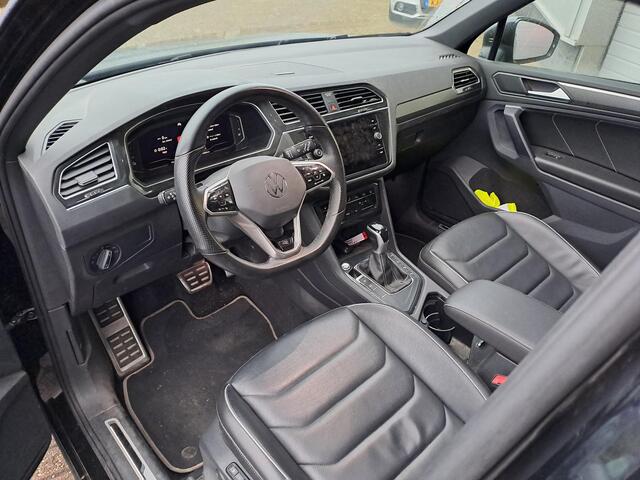 Volkswagen TIGUAN 1.4 TSI eHybrid R-Line, Blackstyle, Volleder, Panoramadak, Zeer mooie uitvoering!