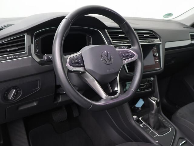 Volkswagen TIGUAN 1.5 TSI Elegance | 150 PK | Automaat | Verwarmde voorstoelen | Matrix LED koplampen |