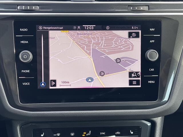 Volkswagen TIGUAN 1.4 TSI eHybrid Business Plug-In / Dealer onderhouden / 1.800 kg trekgewicht / 245 PK / Panorama schufdak / Leder comfortstoelen met Memory / Virtual Cockpit / Stuur- en stoelverwarming / Camera 360° / 18"LM wielen/