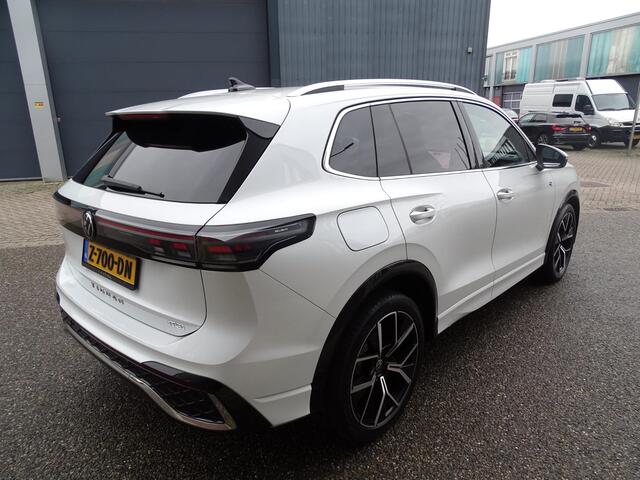 Volkswagen TIGUAN 1.5 eTSI R-Line Business AUTOMAAT| VOL OPTIES! |SPORT INTERIEUR| CAMERA| NAVIGATIE| DODE HOEK DETECTIE| PARKEERSENSOREN